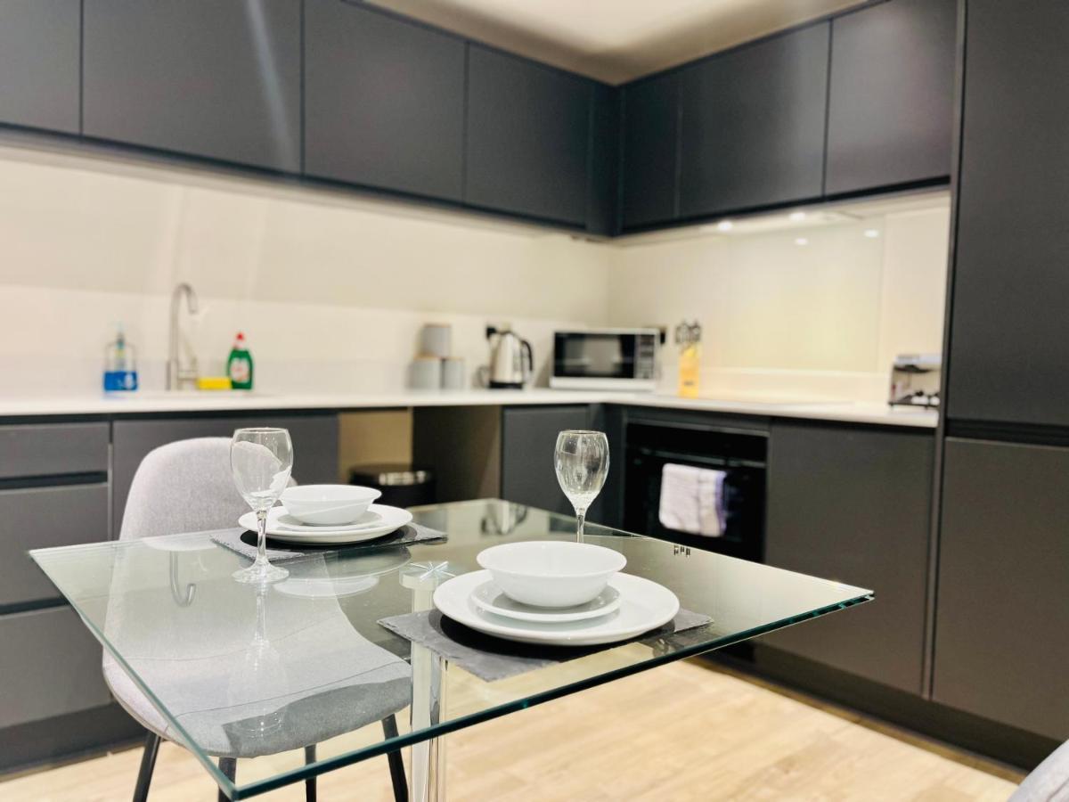 מנצ'סטר Brand New Modern 1 Bed Apartment Near Old Trafford Stadium מראה חיצוני תמונה