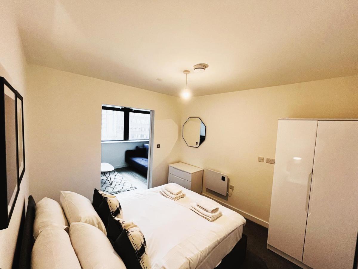 מנצ'סטר Brand New Modern 1 Bed Apartment Near Old Trafford Stadium מראה חיצוני תמונה