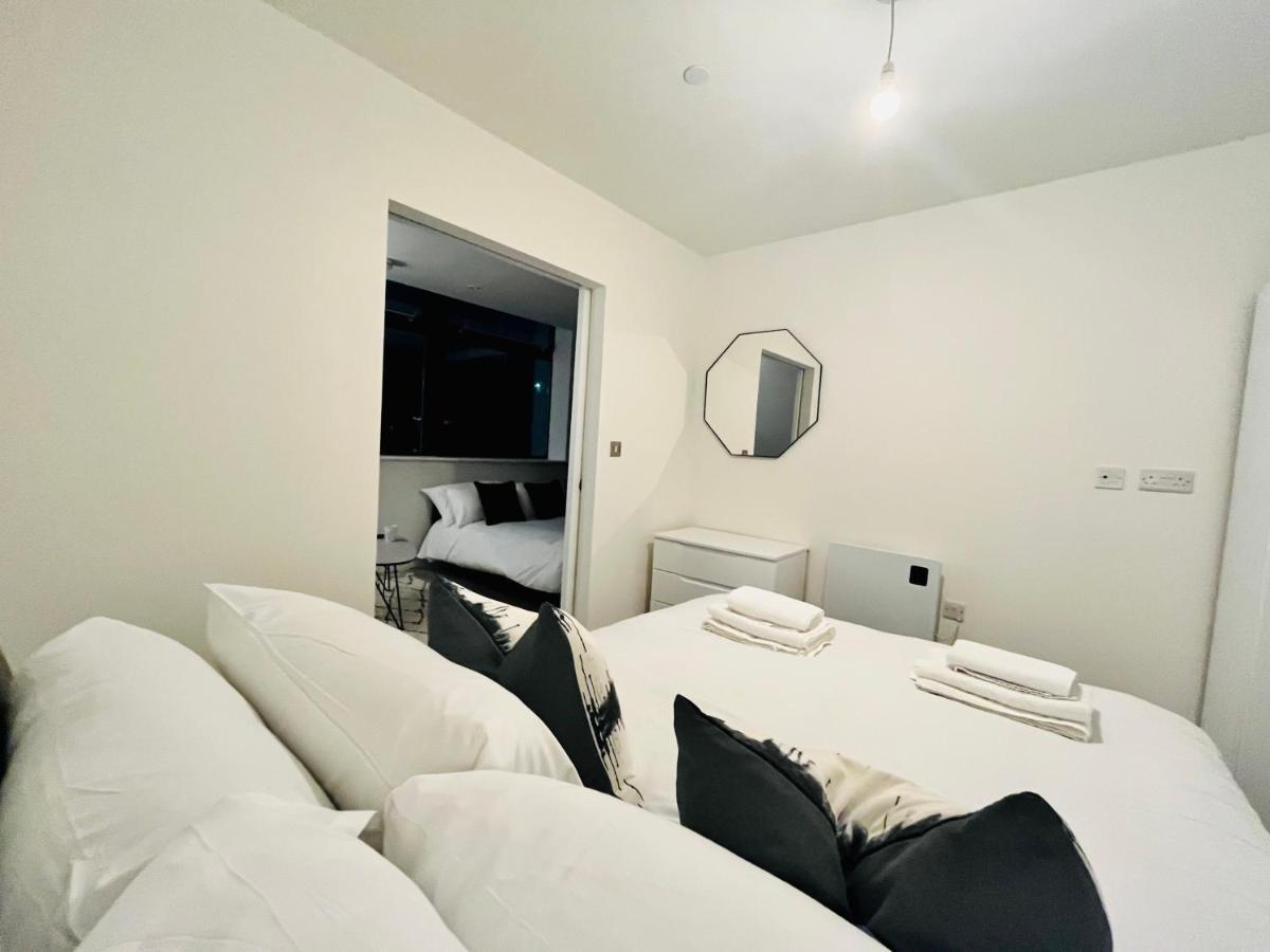 מנצ'סטר Brand New Modern 1 Bed Apartment Near Old Trafford Stadium מראה חיצוני תמונה