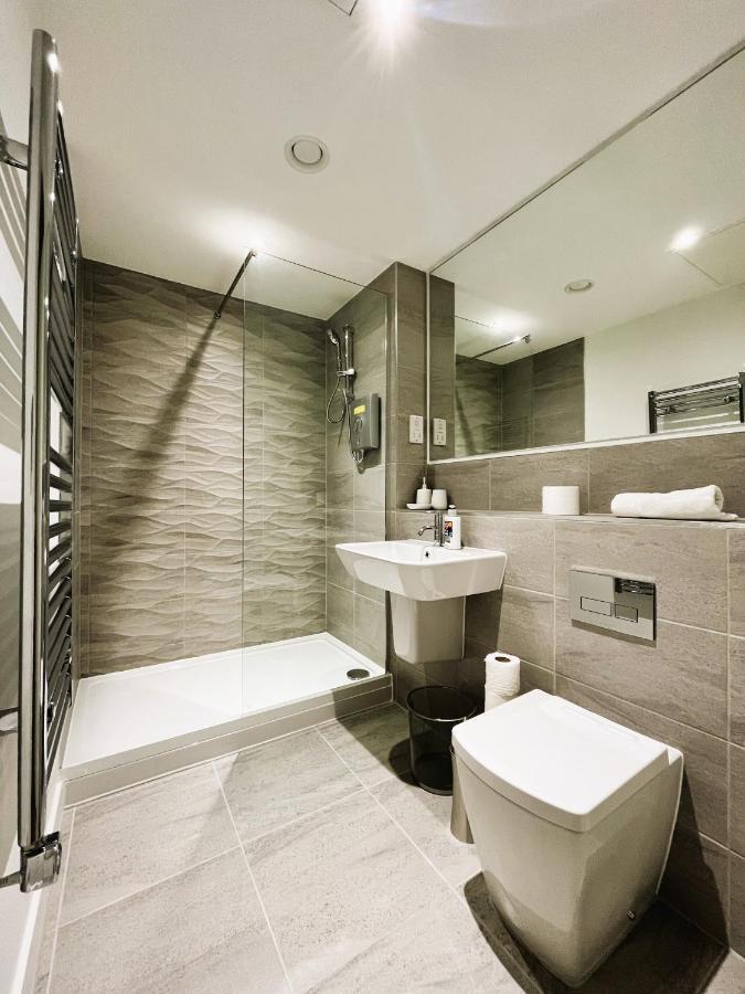 מנצ'סטר Brand New Modern 1 Bed Apartment Near Old Trafford Stadium מראה חיצוני תמונה