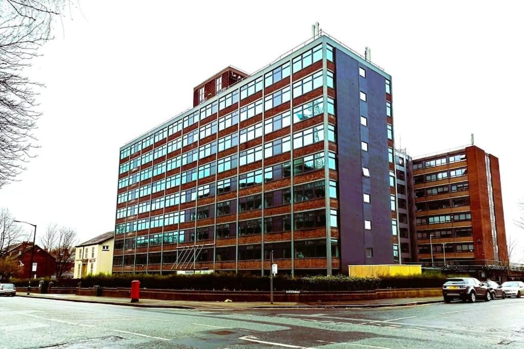 מנצ'סטר Brand New Modern 1 Bed Apartment Near Old Trafford Stadium מראה חיצוני תמונה